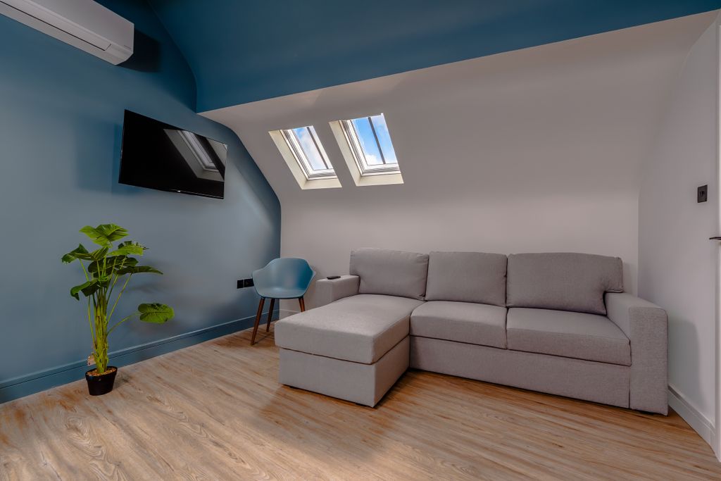 Property photo 2 of 9