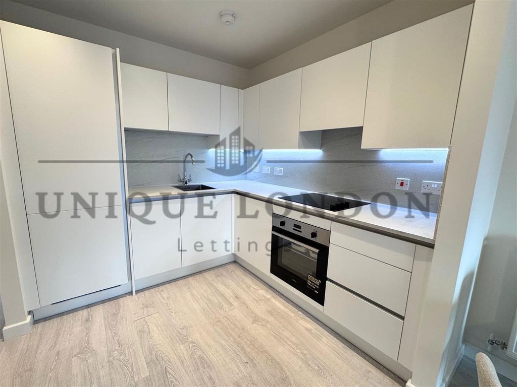 Property photo 3 of 10 304.Jpg