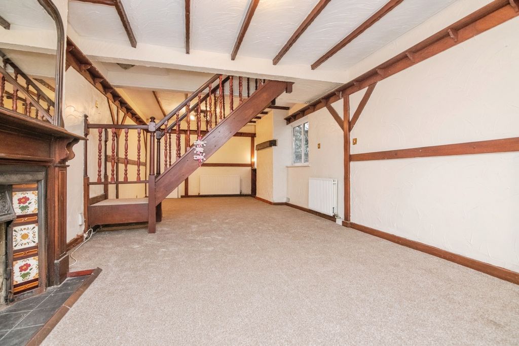 Property photo 2 of 17 Photo