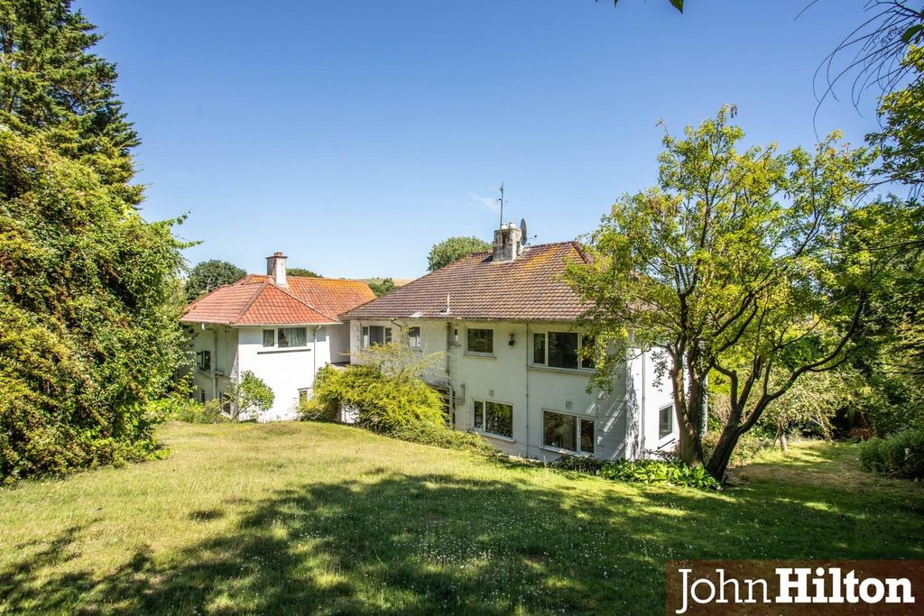 Property photo 1 of 30 The Vale-16-Back.Jpg