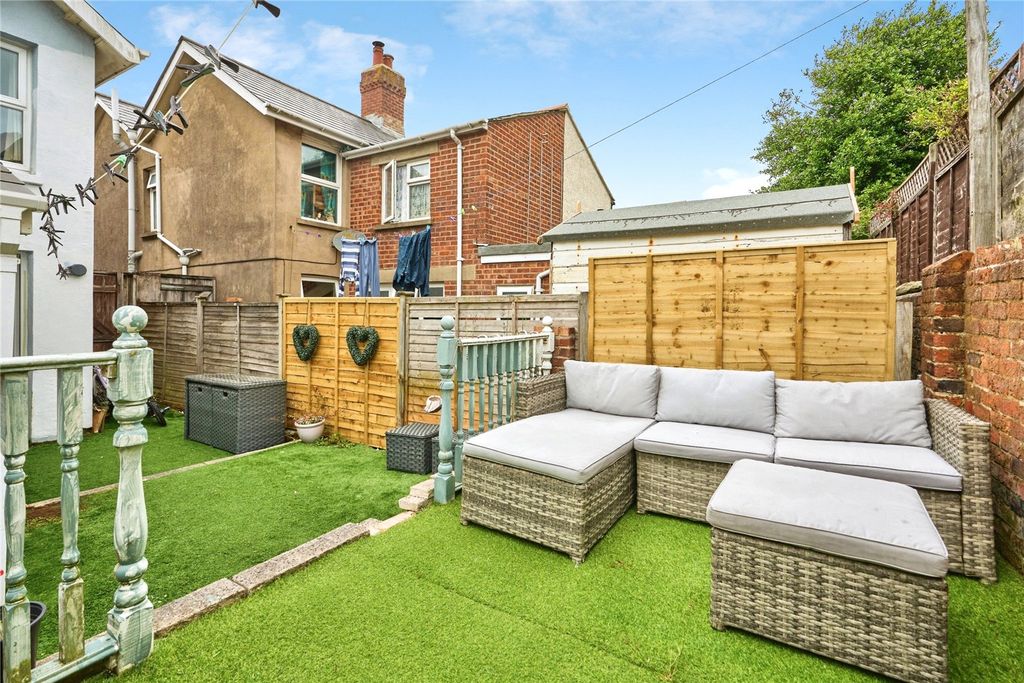 Property photo 2 of 18 Picture No. 74