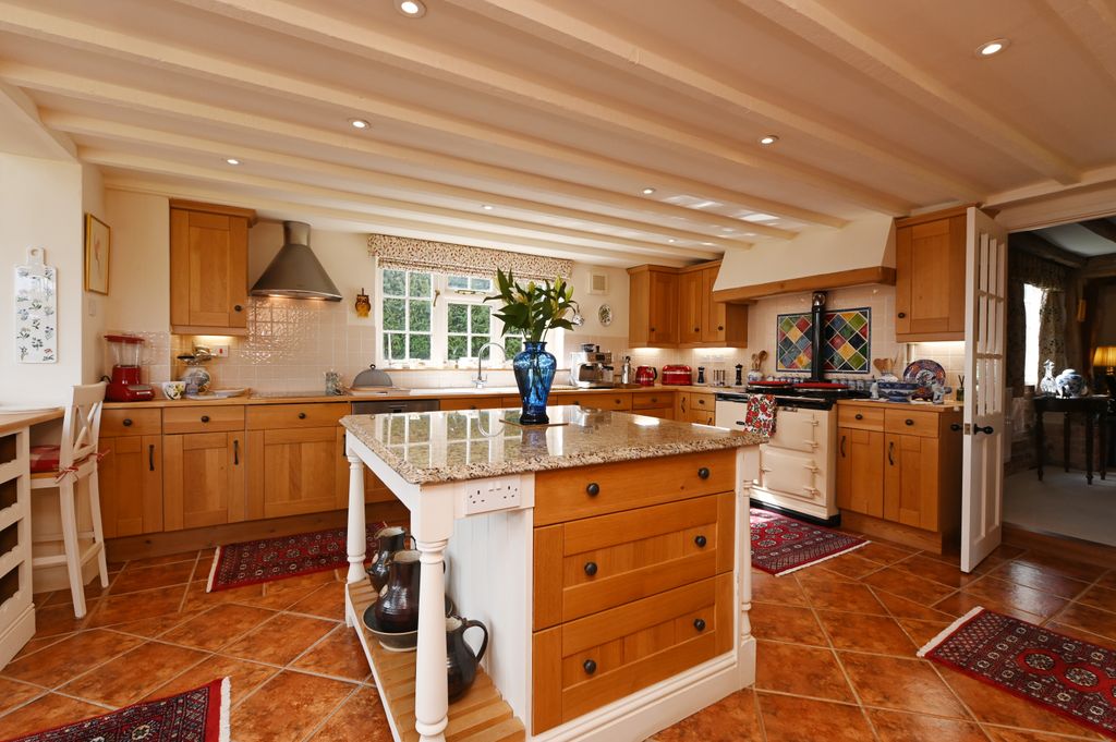 Property photo 2 of 24 Bramble0044