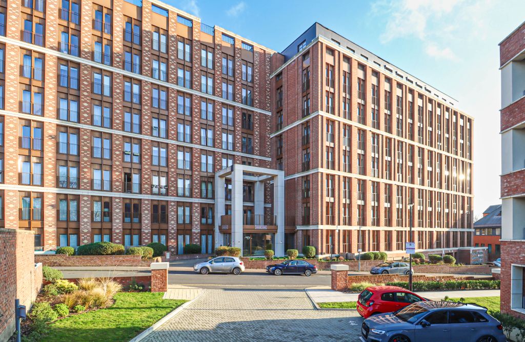 Property photo 1 of 16 External