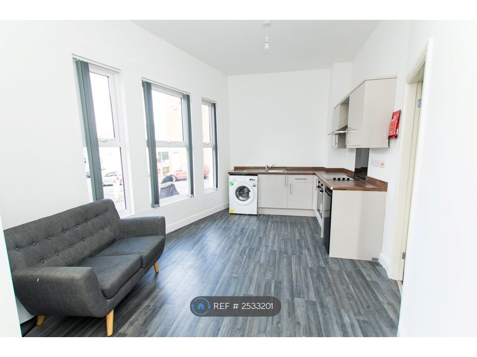 Property photo 2 of 8