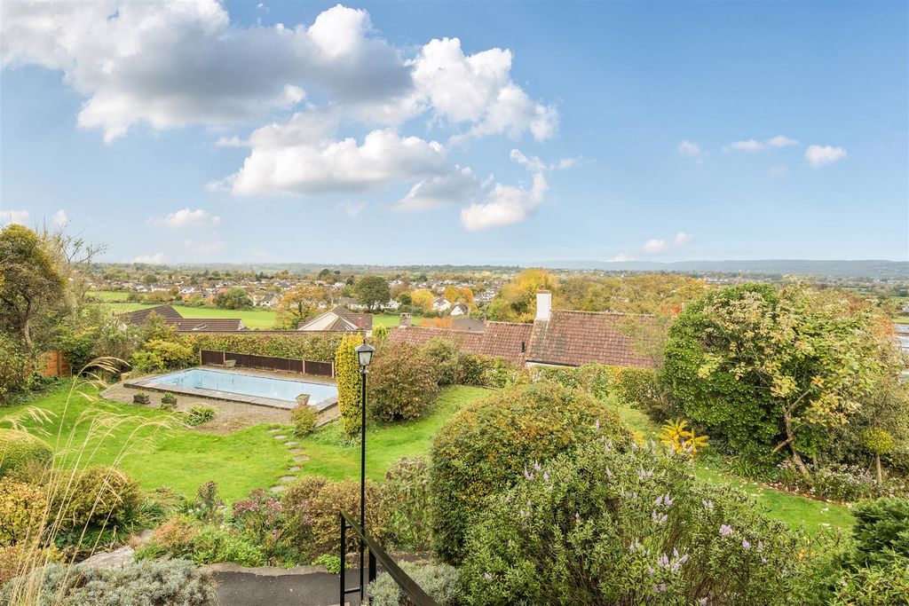 Property photo 2 of 24 The Quarry House, 39 Church Town, Backwell, North