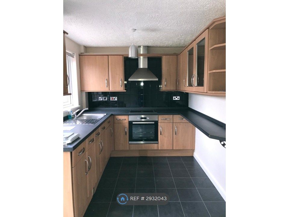 Property photo 2 of 15 Kitchen (1)