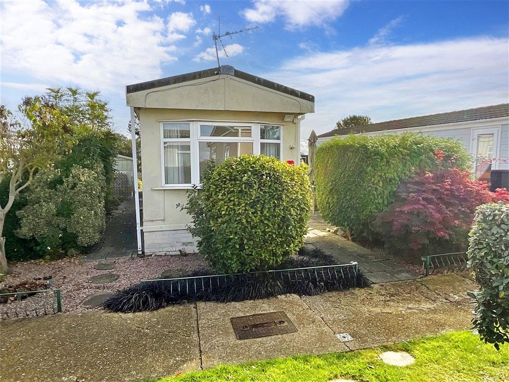 Property photo 3 of 11 Front