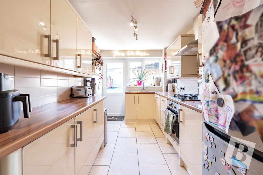 Property photo 3 of 12 Picture No. 05