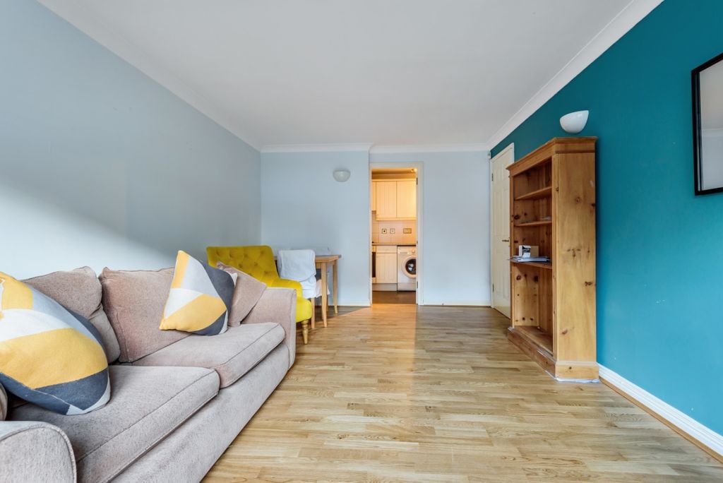 Property photo 3 of 9 782463 (2)