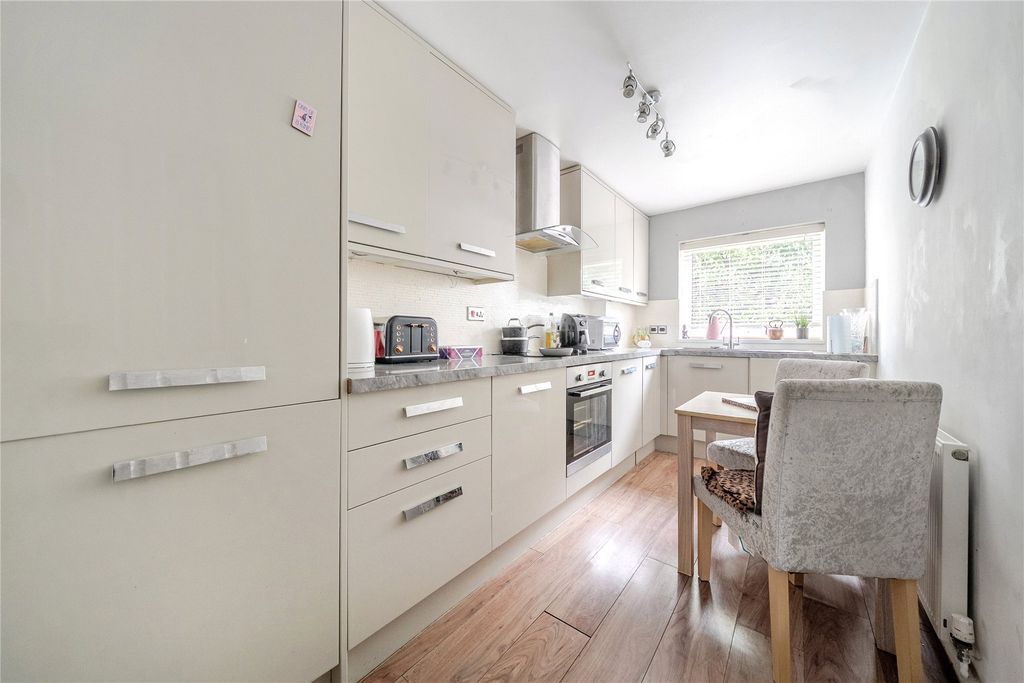 Property photo 3 of 21 Picture No. 04