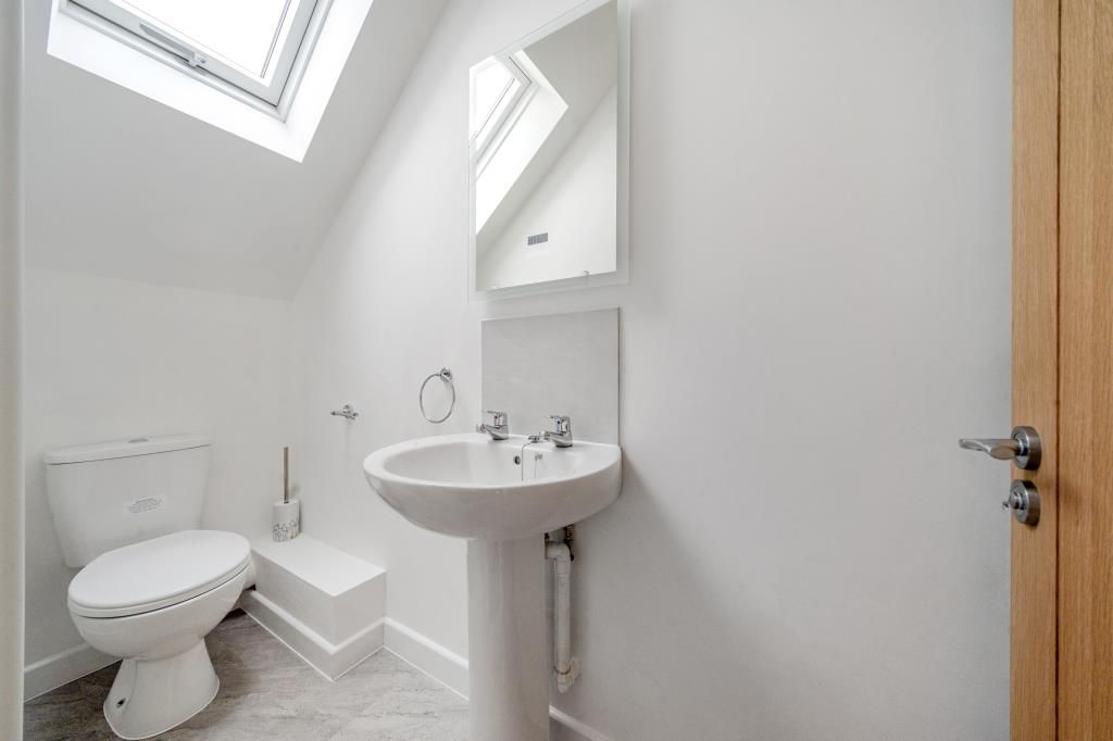 Property photo 3 of 20 WC