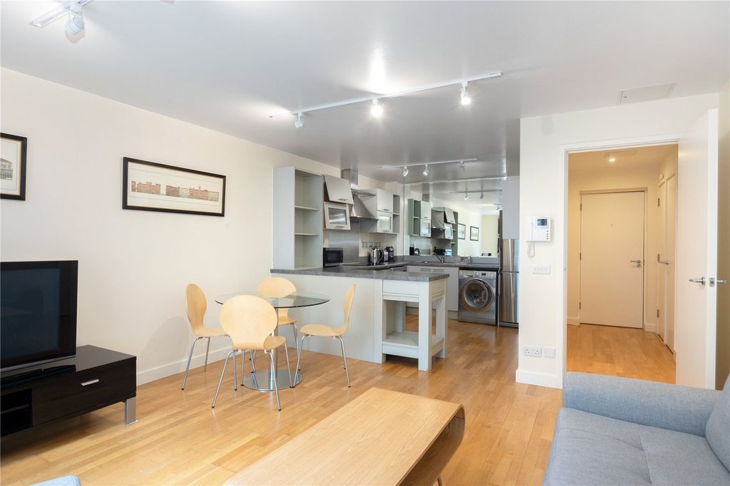 Property photo 1 of 11 Picture No. 08