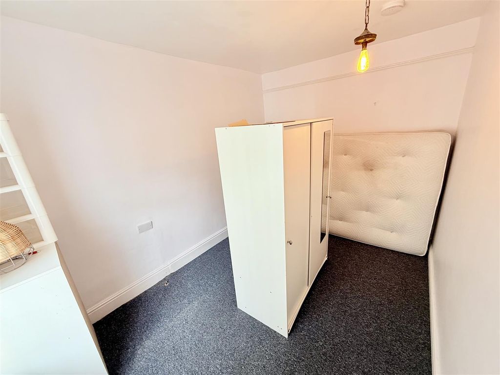 Property photo 2 of 12 Tempimagebvo0Ea.Jpg