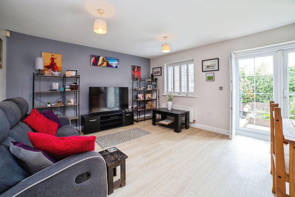 Property photo 2 of 17