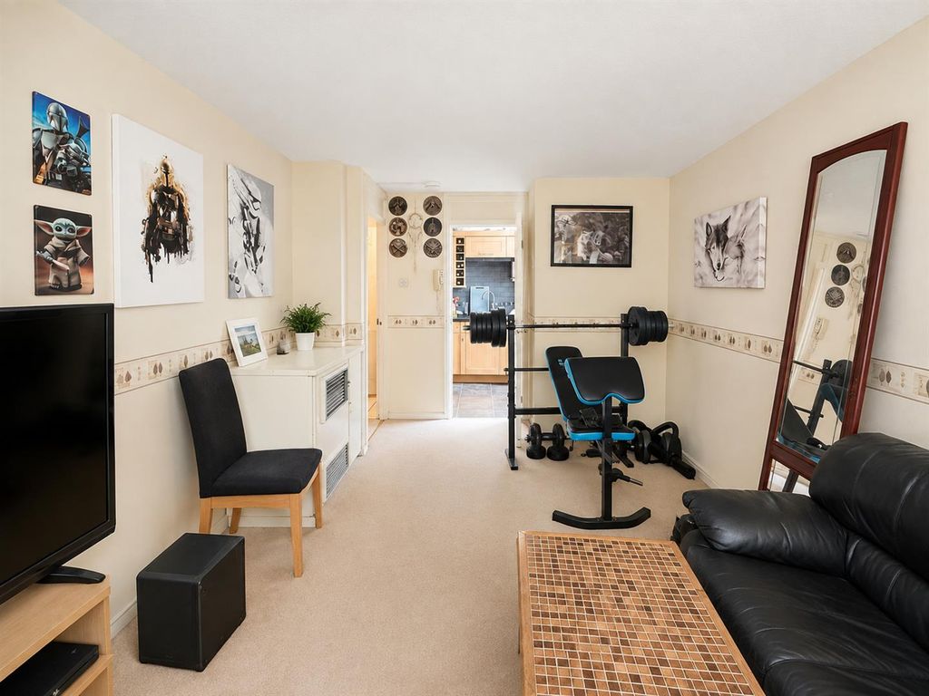 Property photo 2 of 6
