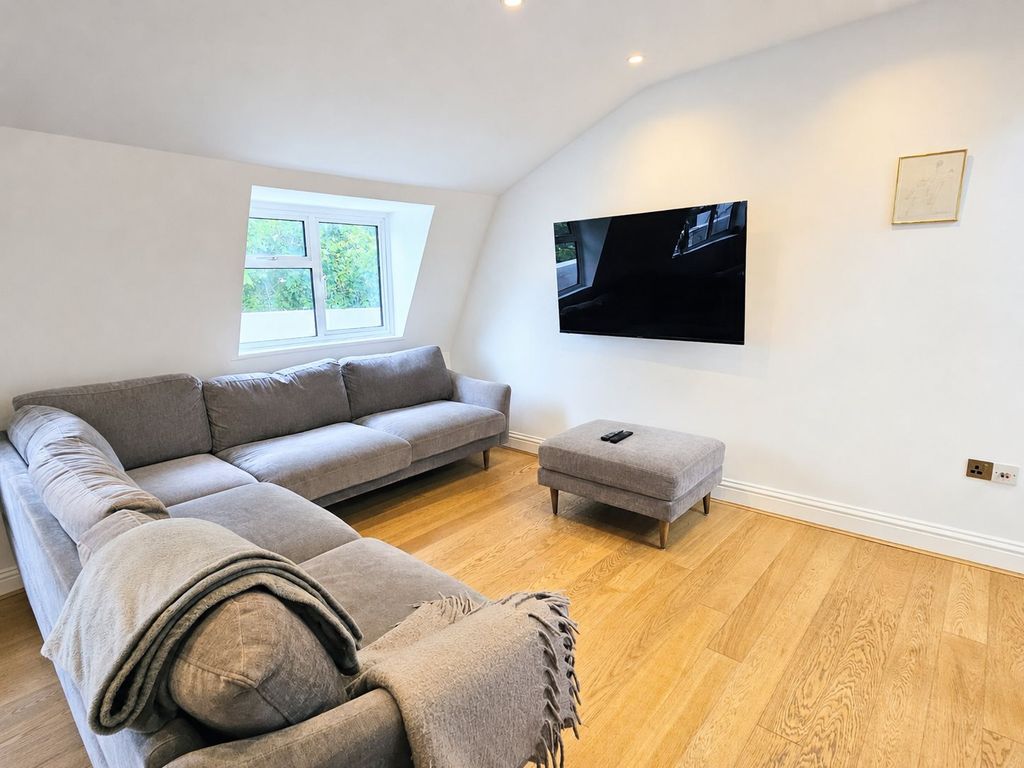 Property photo 1 of 17 Reception Room