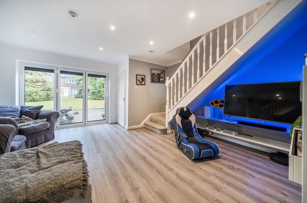 Property photo 2 of 22 1345863-4-68B1992...