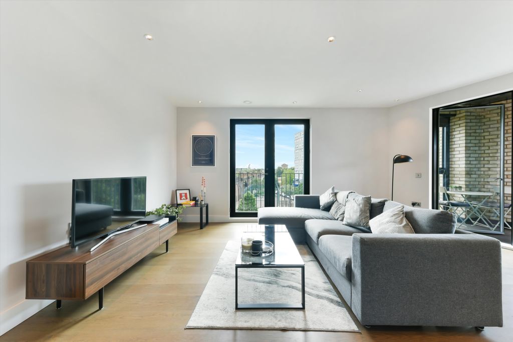 Property photo 1 of 12 Image