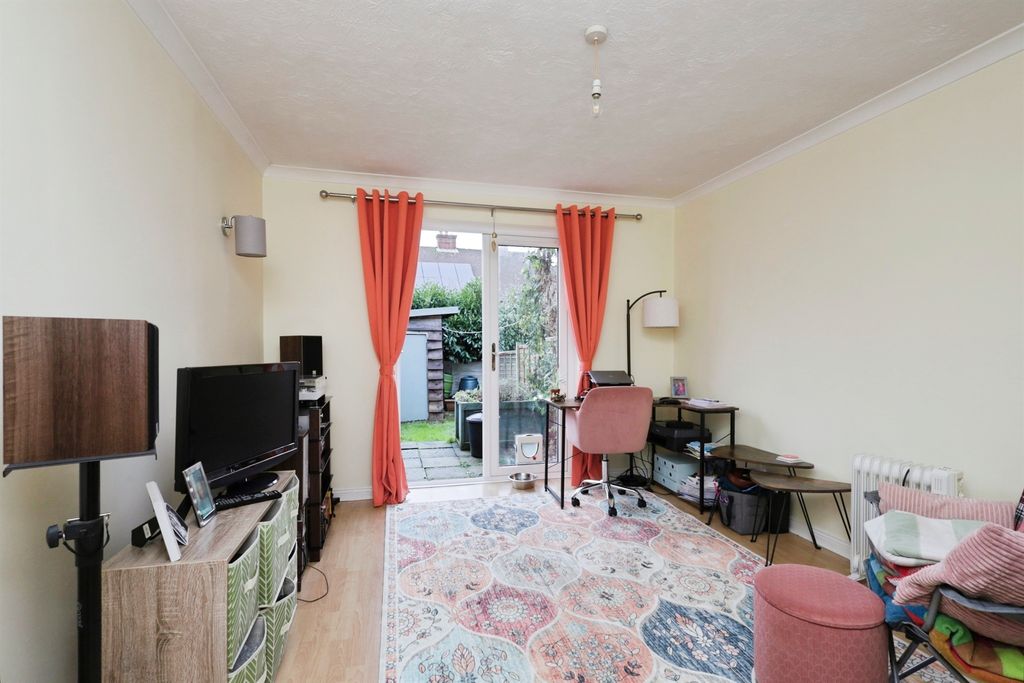 Property photo 3 of 12