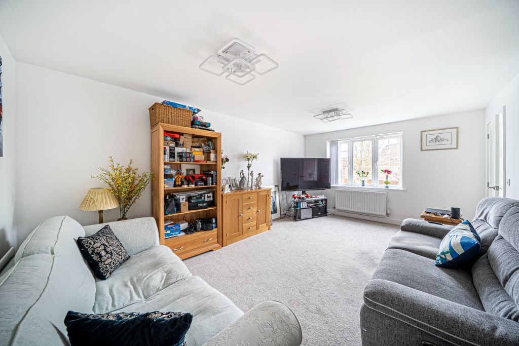 Property photo 3 of 25