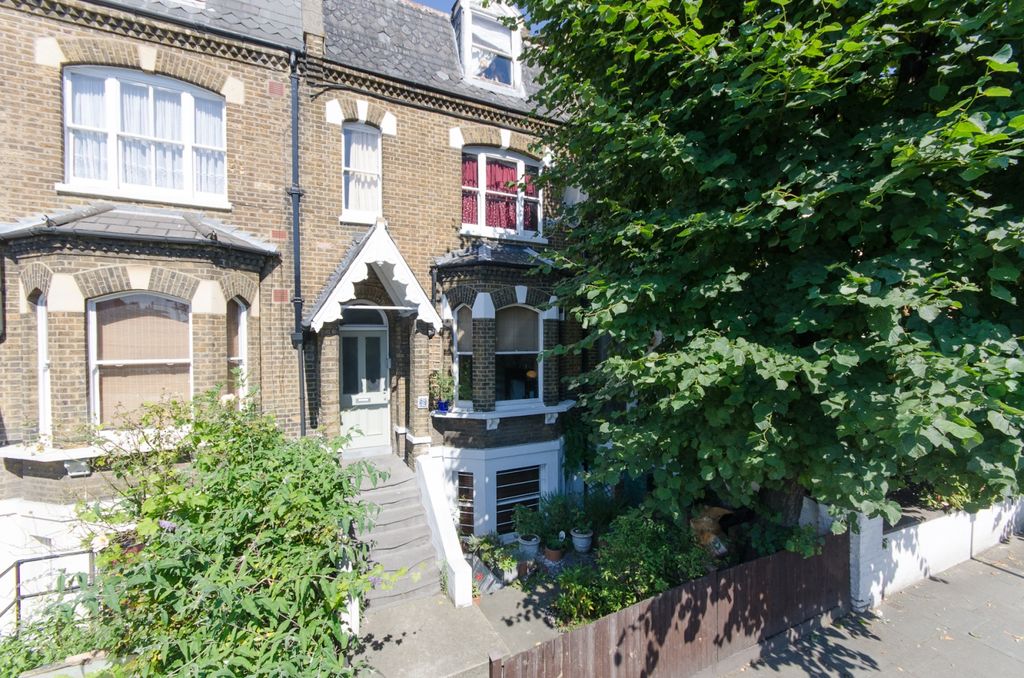 Property photo 1 of 10 External