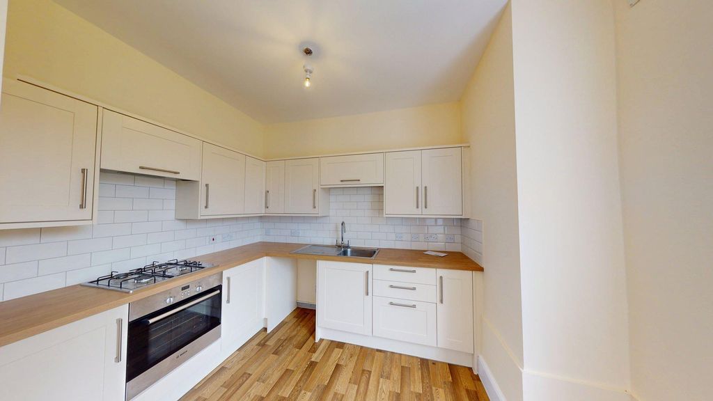 Property photo 2 of 12 Flat-1-Barrow-House-08142026_150737.Jpg