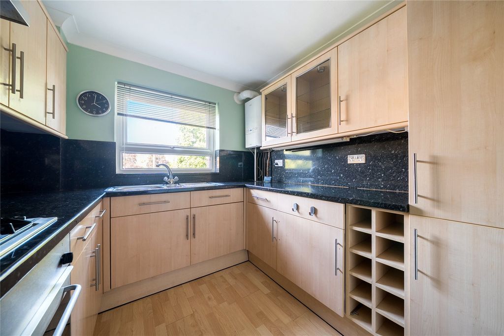 Property photo 3 of 19 Picture No. 04