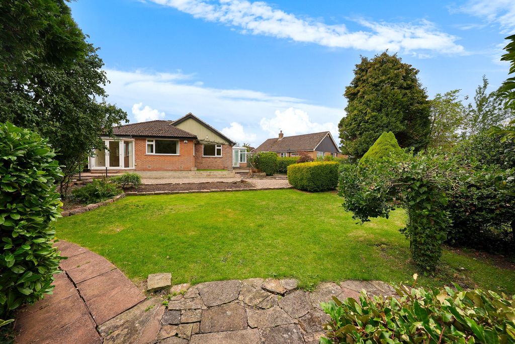 Property photo 2 of 33