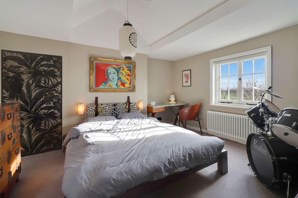 Additional image 25 of 5 bed semi-detached house for saleHampton Court Road, East Molesey KT8