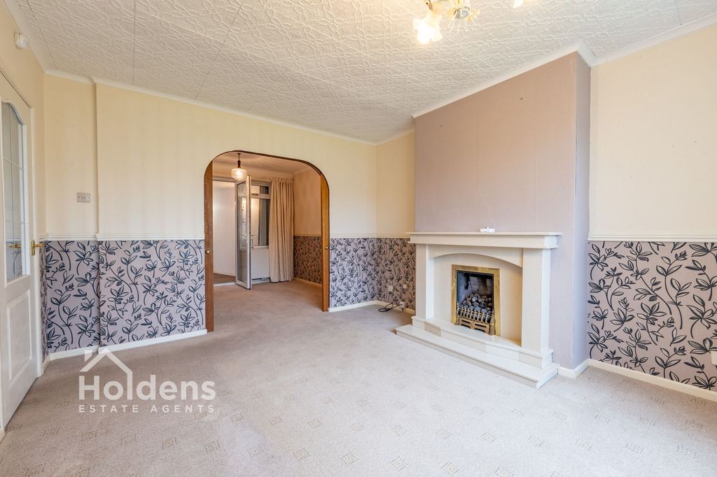 Property photo 2 of 37