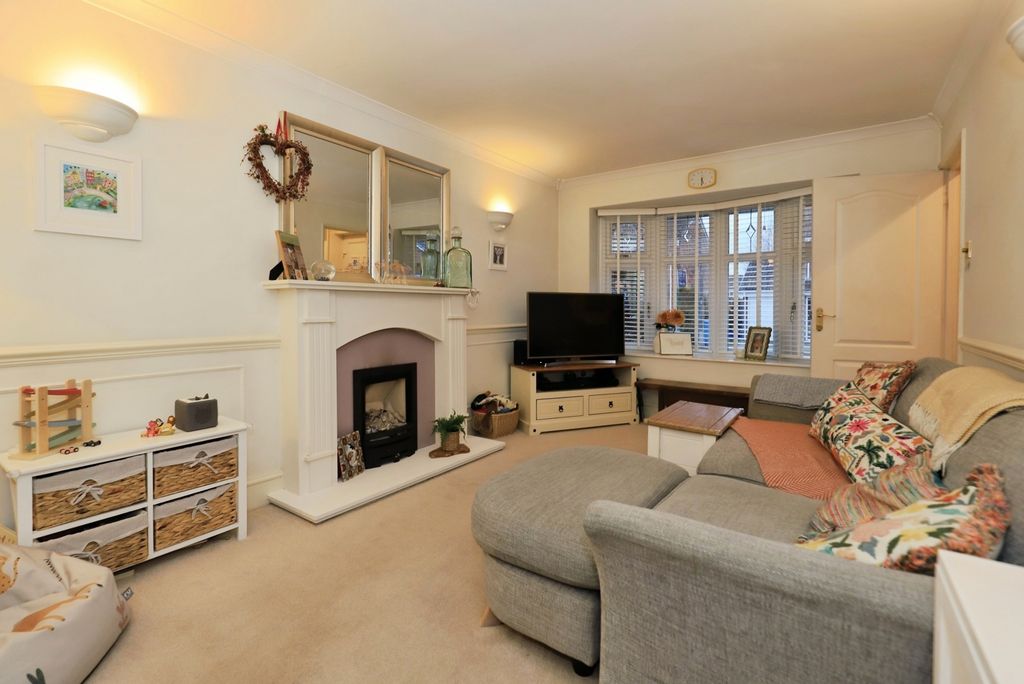 Property photo 2 of 12 Living Room