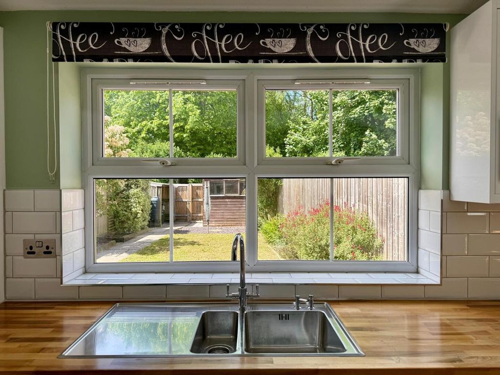 Property photo 3 of 36 Kitchen