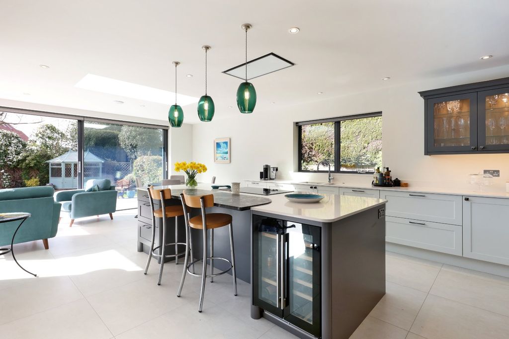 Property photo 2 of 20 Picture No. 63