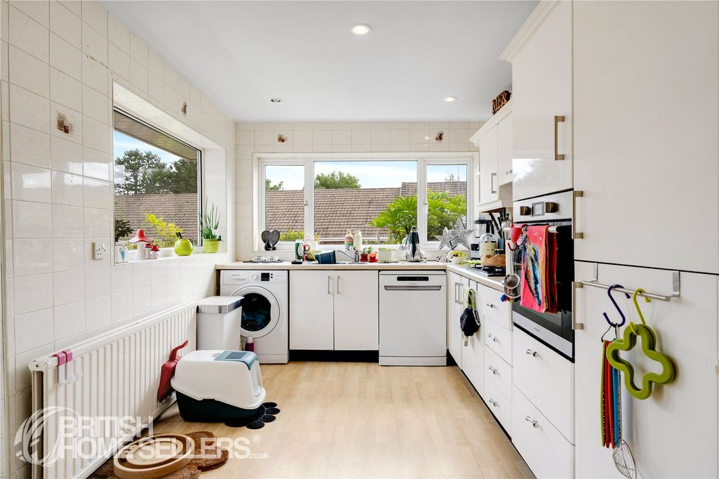 Property photo 2 of 14 Picture No. 22