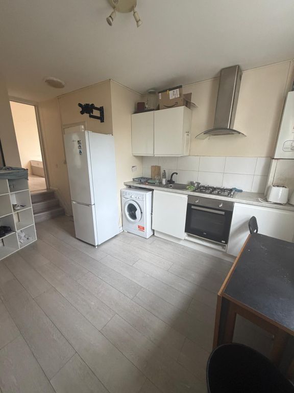 Property photo 1 of 2