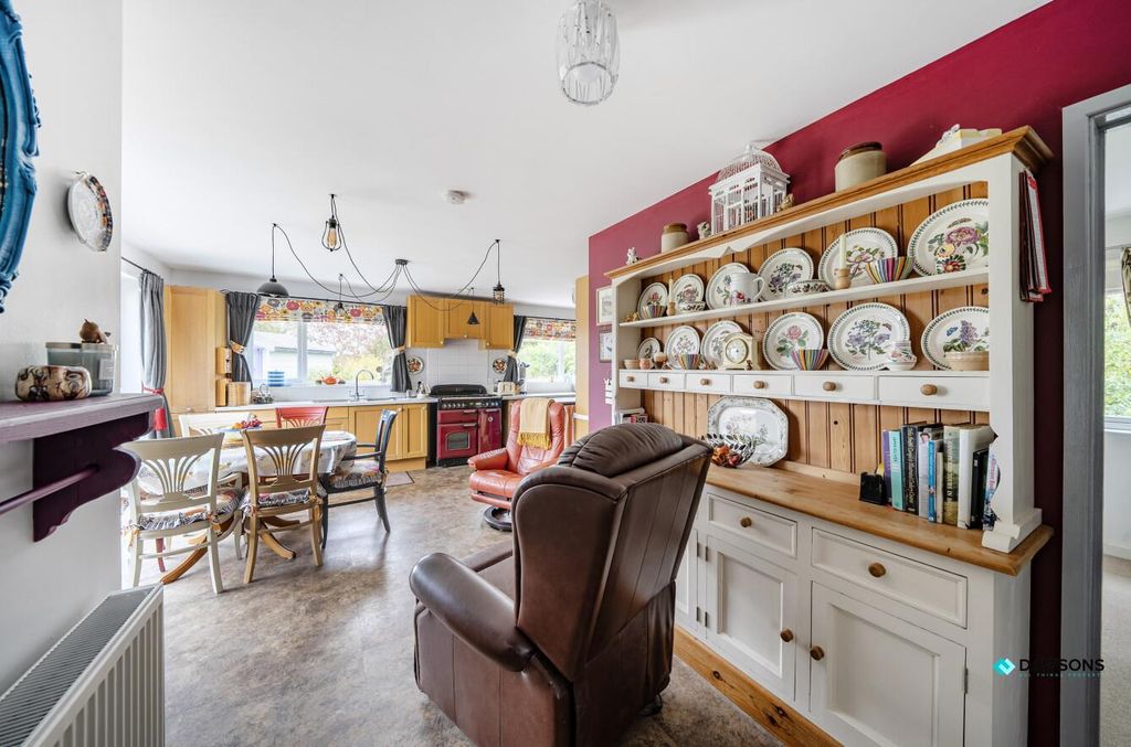 Property photo 3 of 24 66Fdd486-506A-4411-A1cd-d718316009E8.Jpg