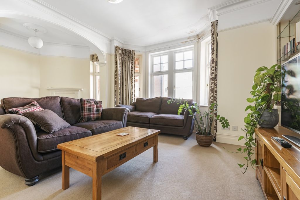 Property photo 1 of 5 816892 (1)