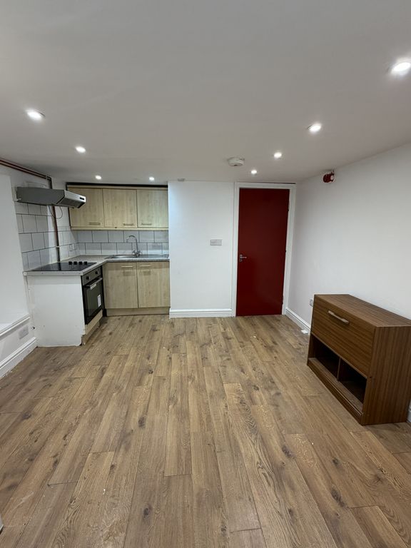 Property photo 2 of 3
