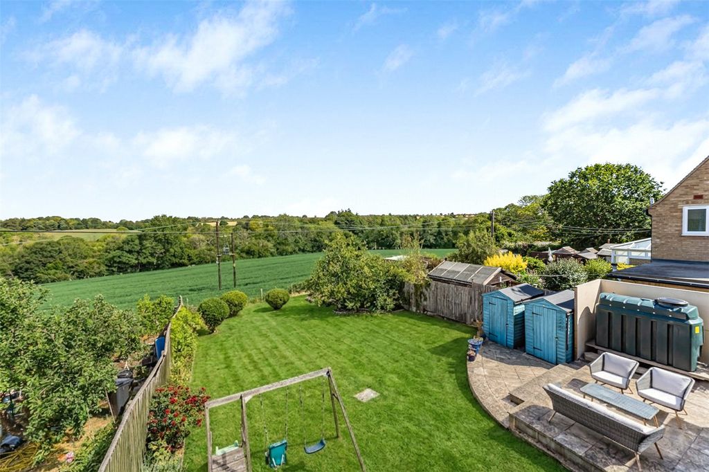 Property photo 2 of 13 Picture No. 32