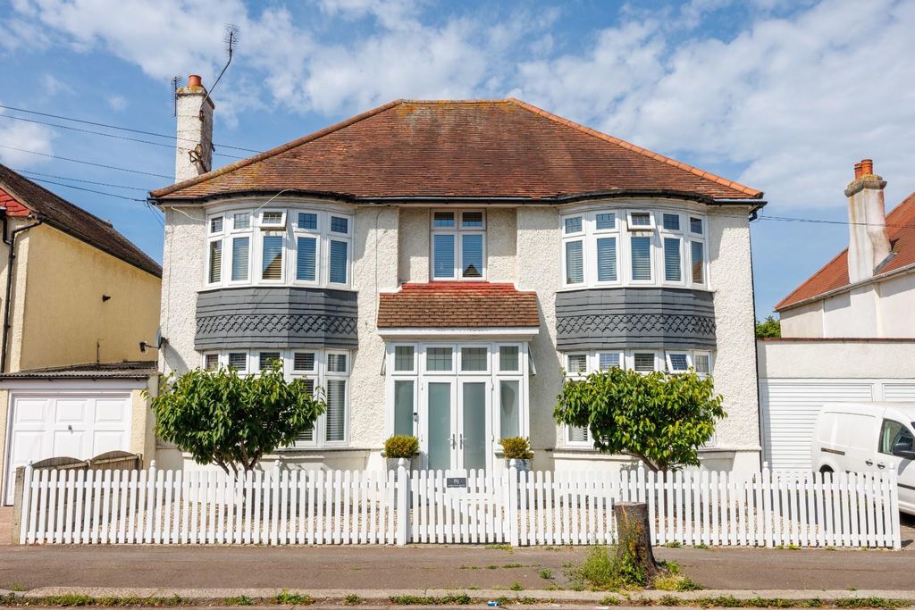 Property photo 1 of 39