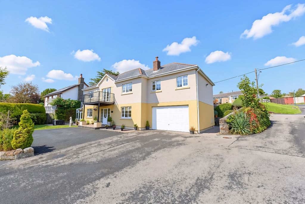 Property photo 1 of 47
