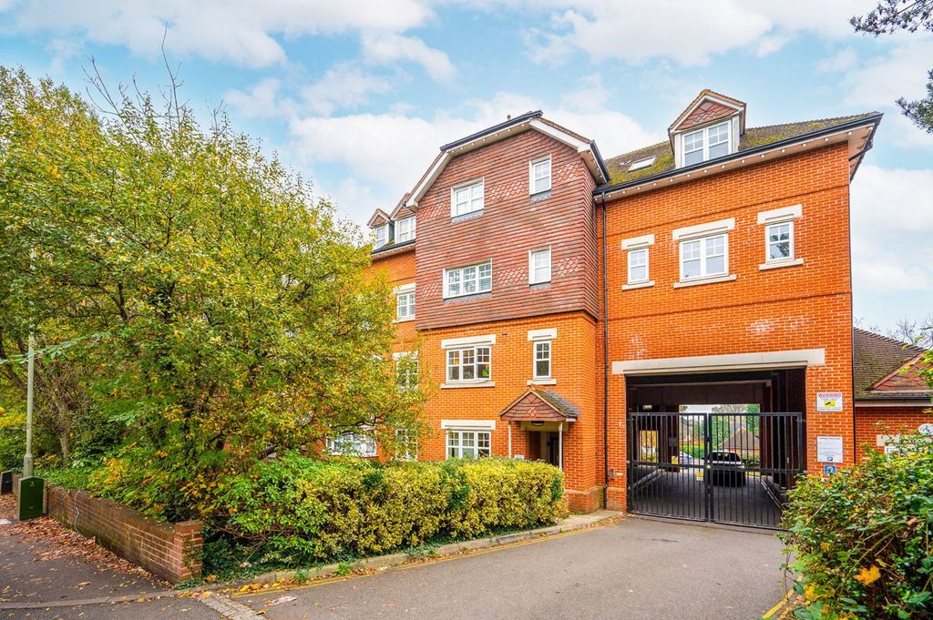 Property photo 1 of 5