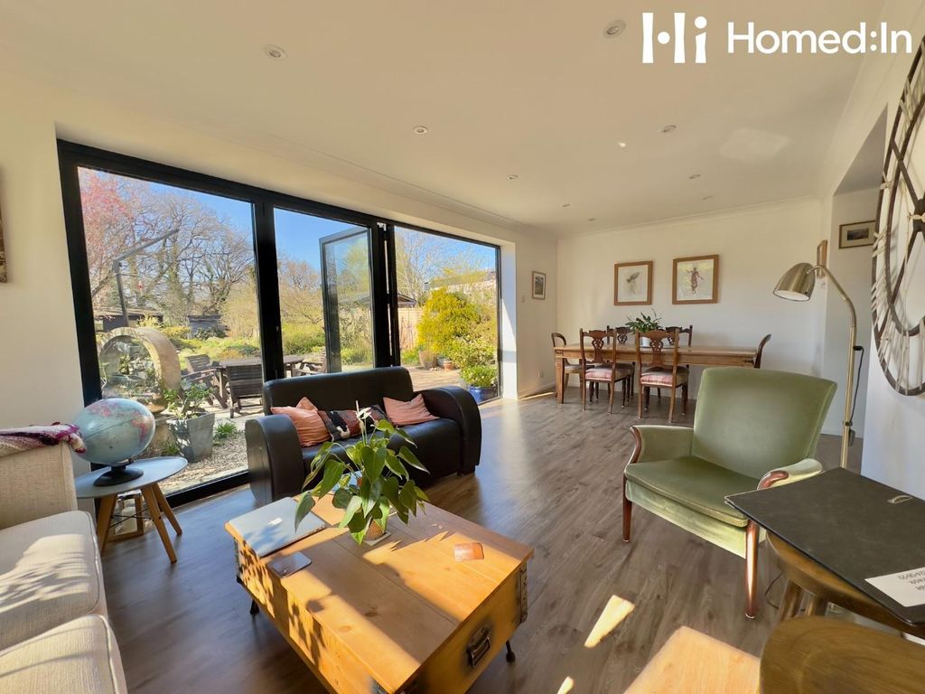 Additional image 9 of 4 bed detached house for saleHorsham Road, Crawley RH11