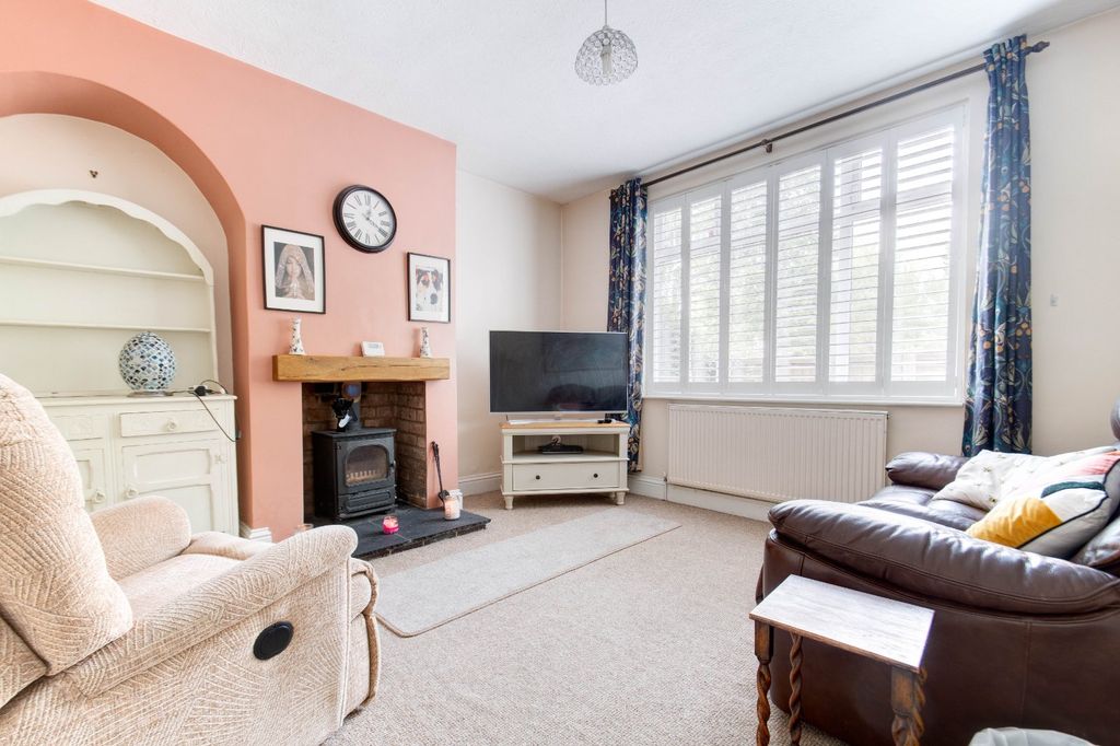 Property photo 2 of 22 Picture No. 16