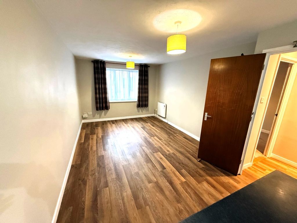 Property photo 2 of 6