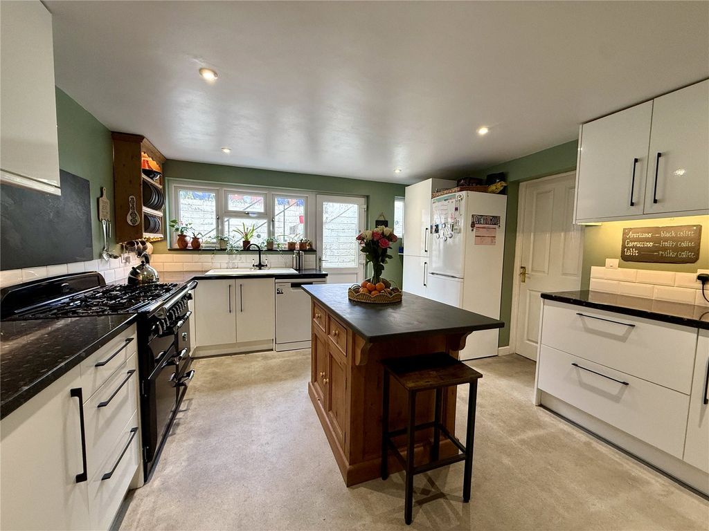 Property photo 3 of 17 Picture No. 38