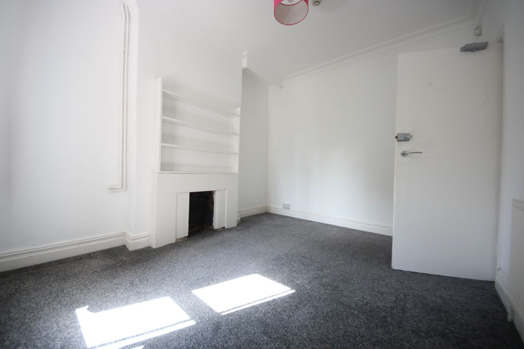 Property photo 2 of 4