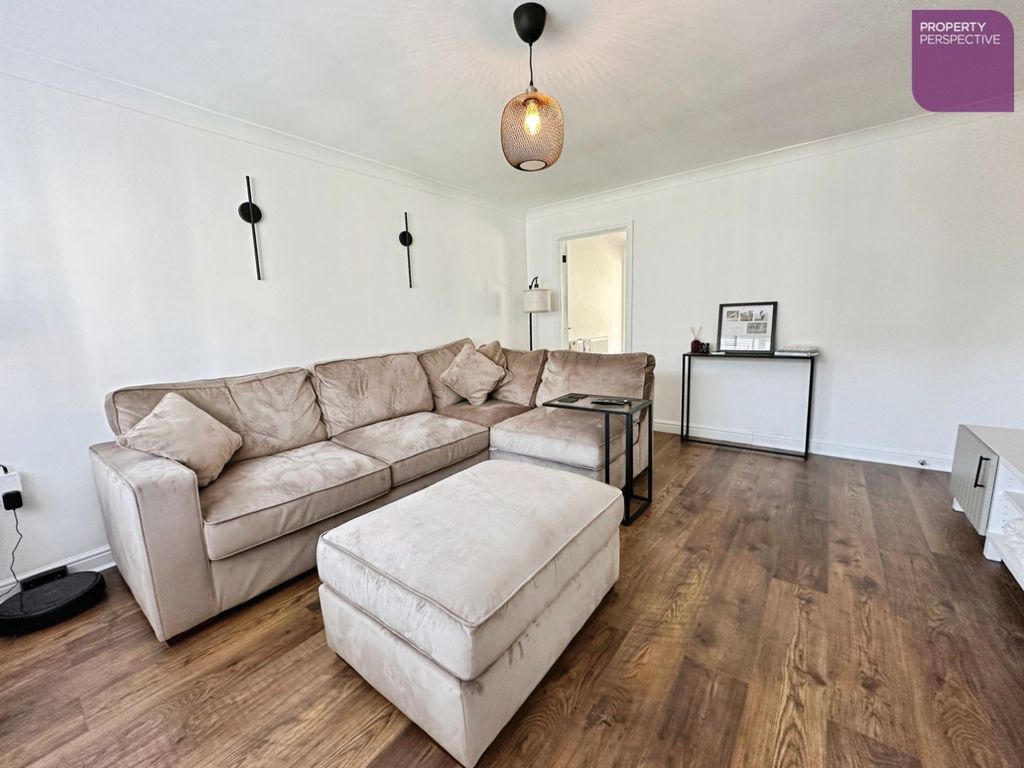 Property photo 3 of 16 Pbox-Img.Jpg