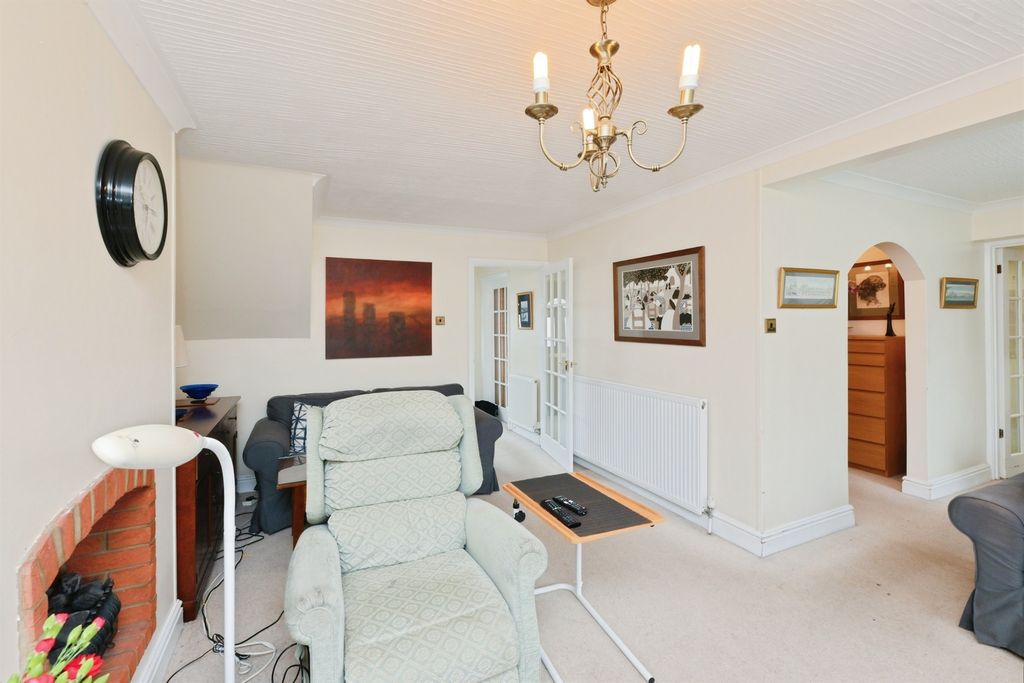 Property photo 3 of 16