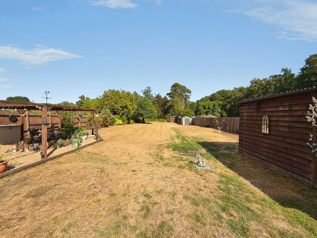 Property photo 2 of 22 Df12c4Ea-83A7Cb11-32A1-4F8c-Ae4d-734177Cb60E3.Jpeg